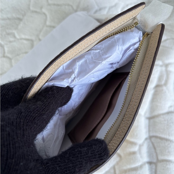 Coach Slim Crossbody Bag In Signature Leather - Picture 5 of 16